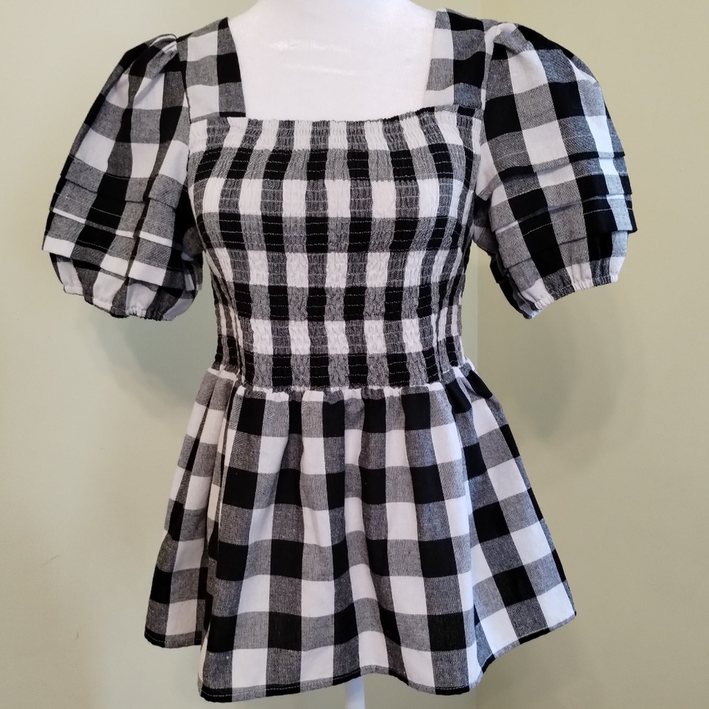 GRACE+KARMA Women's Puff Sleeve Ruffle Gingham Top Size M